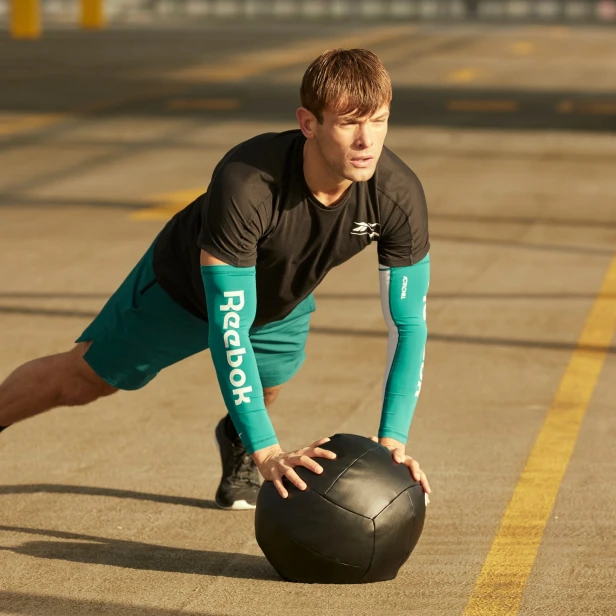 3b8cac310be231cd6352610ecb63cc5c