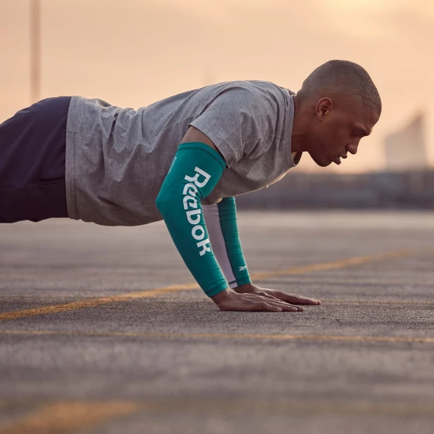 6d81ee5668bb33b68f048563792abe59