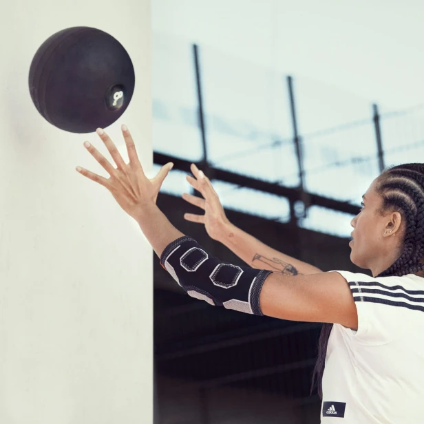 f47360bd886f5c2a792ee7d1b8a2c95a