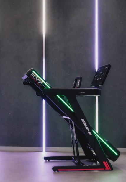 bieznia-treningowa-rx7-led-g6173-bh-fitness (11).jpg