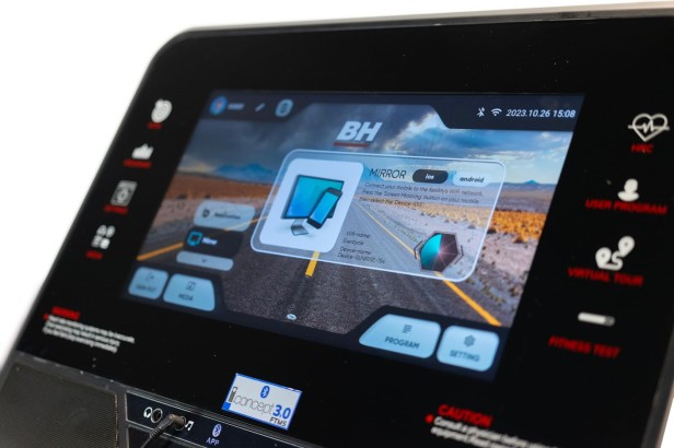 bieznia-treningowa-rs1200-tft-16-ac-g6512tft-bh-fitness (7).jpg