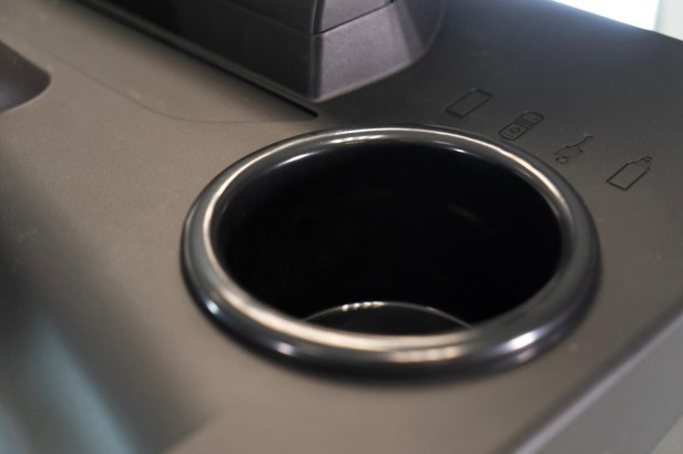 bieznia-treningowa-rs2000-led-ac-g6514-bh-fitness (2).jpg