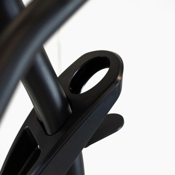 rower-treningowy-magnetyczny-carbon-bike-rs-h8705b-ftms-black-bh-fitnes (8).jpg